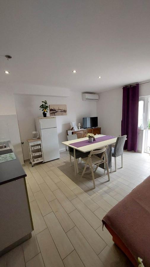 Apartman Avsec Veglia Exterior foto
